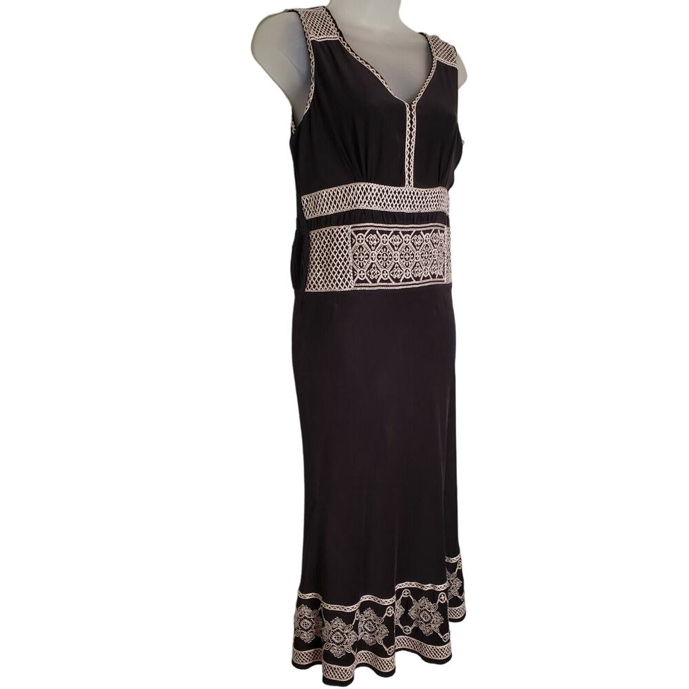 ECI New York Womens Black Silk Cocktail Dress size 4 Embroidered Stitched White